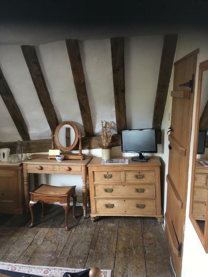 Bumble Cottage B&BStradbroke エクステリア 写真