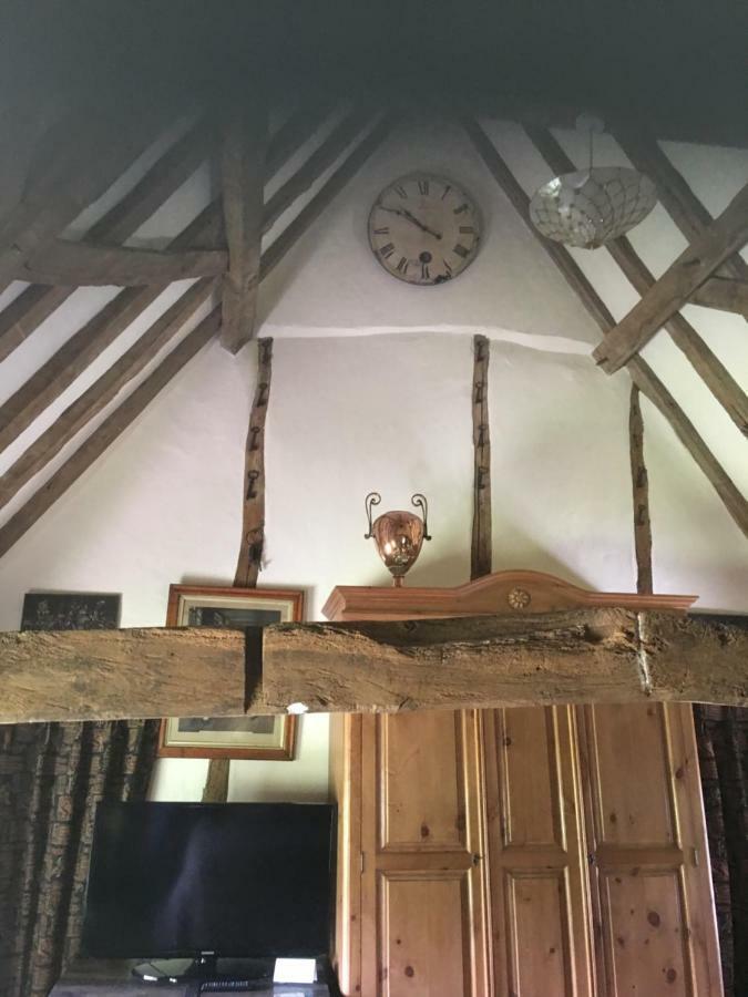 Bumble Cottage B&BStradbroke エクステリア 写真